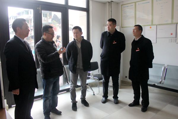 成都市成华区社治委主任陈庆睿带队考察调研玛塞城小区